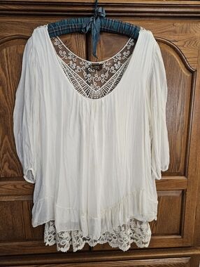 Amanti Silk Cream Embroidered Blouse
